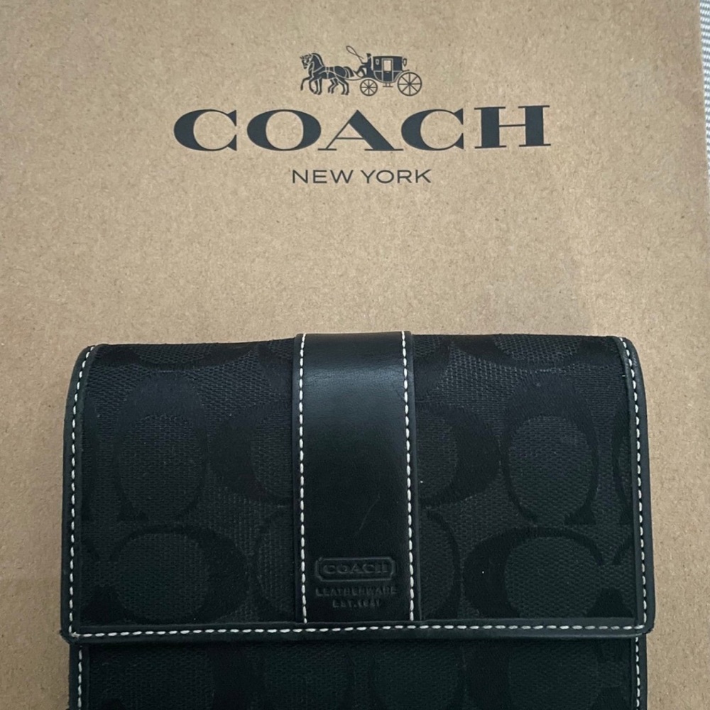 Coach Black Signature Wallet - Picture 2 of 7